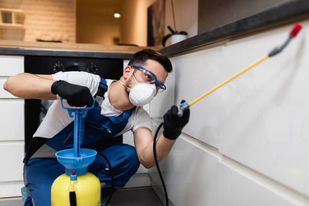 Best Wildlife Control Services  in Oroville, WA